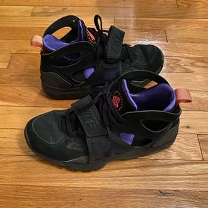 Nike Air Huarache High [Black/Purple/Peach]